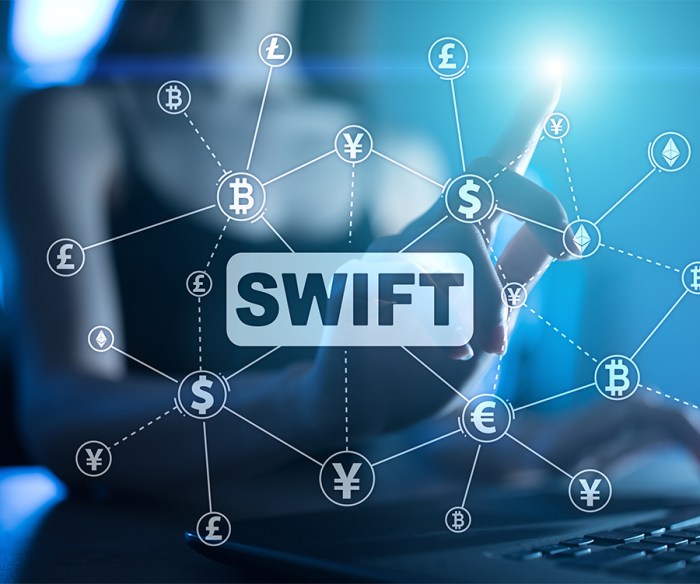 Swift partners with chainlink in cross crypto transfer