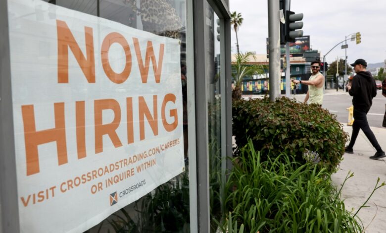 Us labor market adds 209000 jobs in june reflecting moderate growth