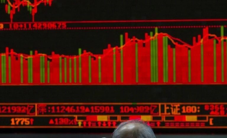 Chinese mutual fund houses inject 119 million amidst stock market turbulence