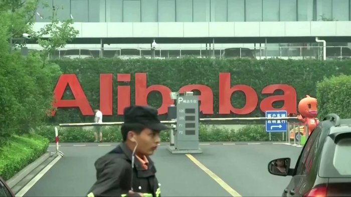 Alibaba announces 25 billion stock buyback to tackle growth worries amid competition