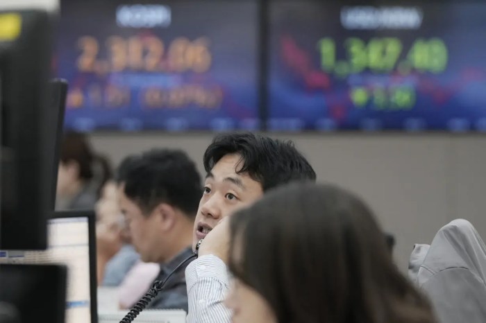 Stock market update positive start amidst focus on key data